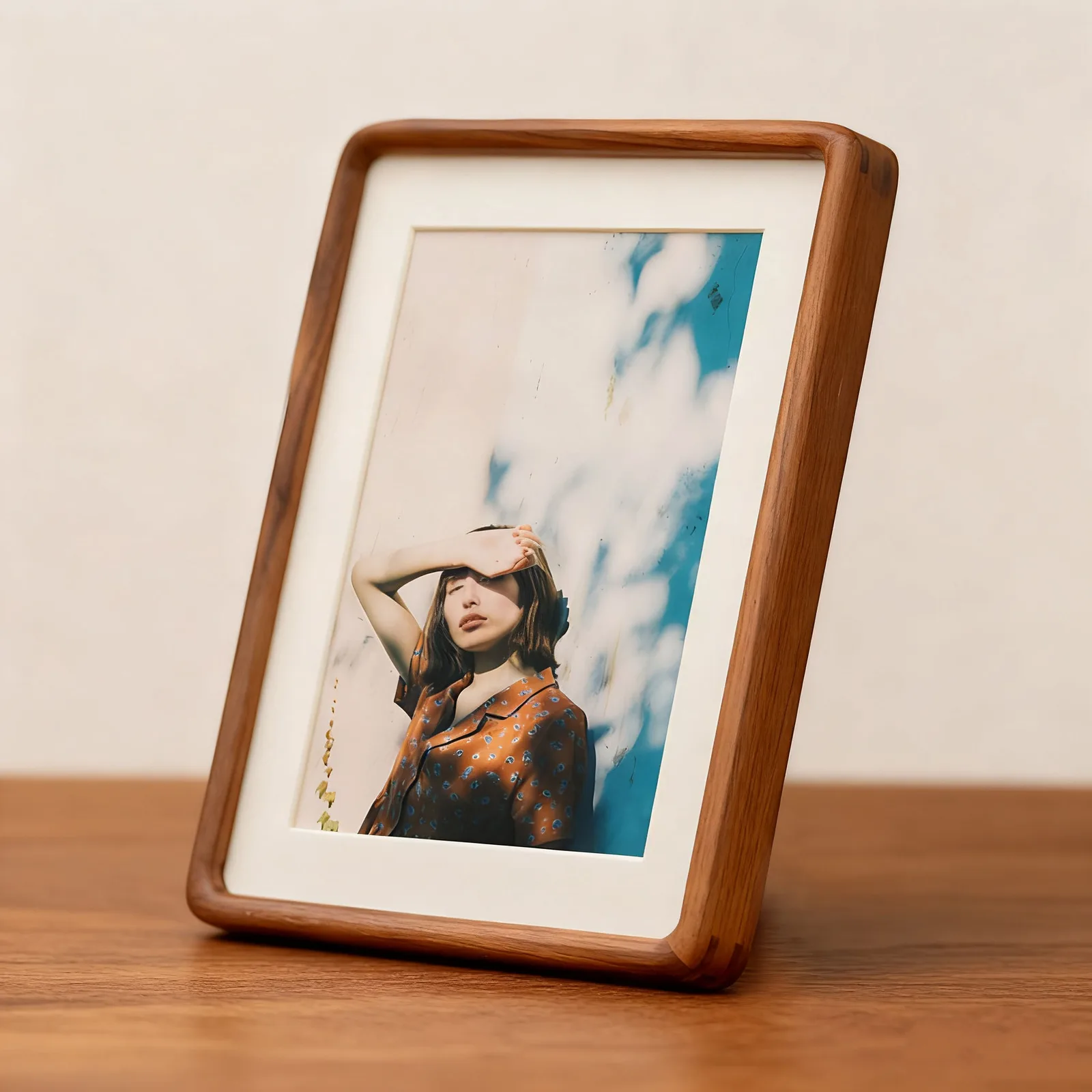 Walnut Wood Photo Frame with Brass Accent (4x6) gallery image 5