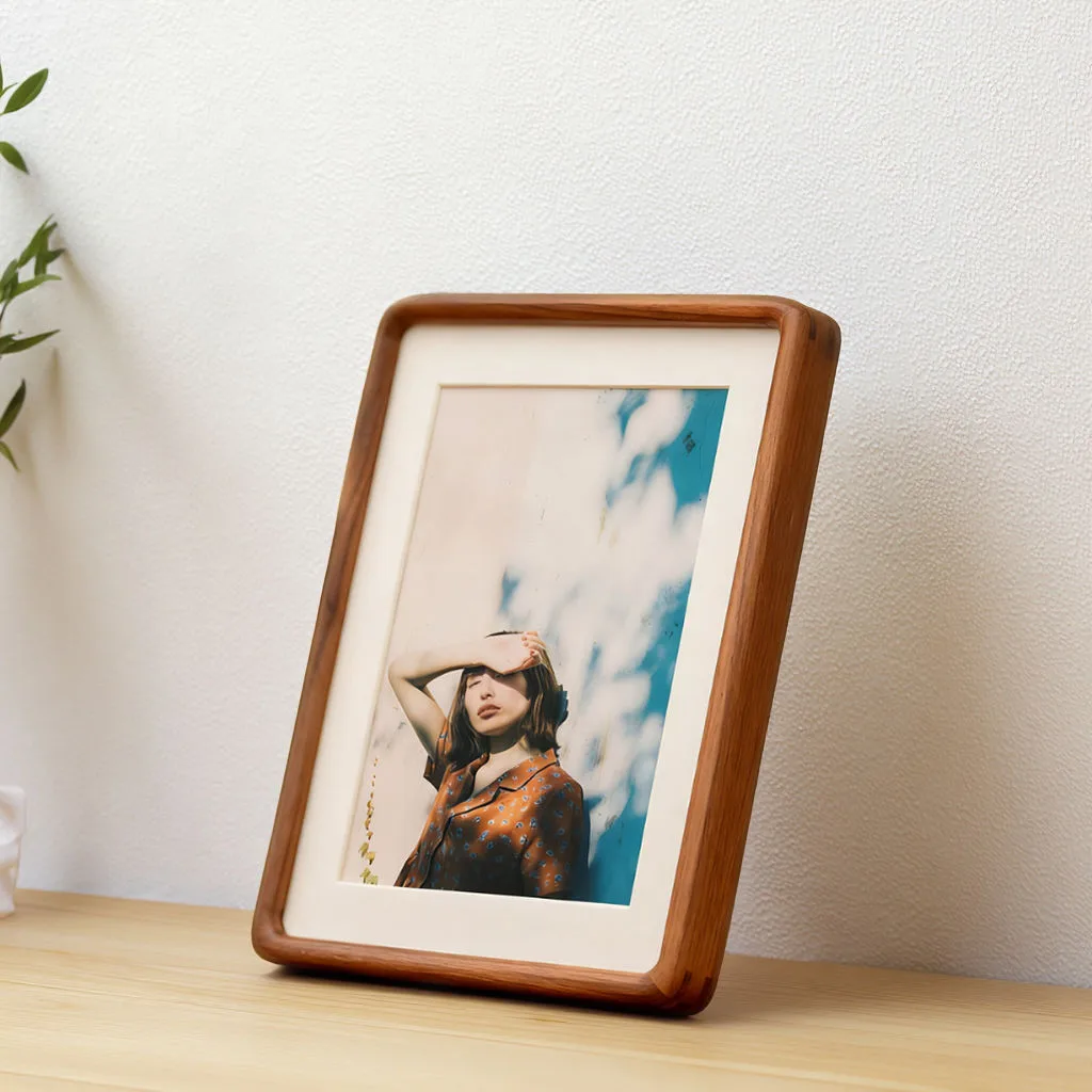 Walnut Wood Photo Frame with Brass Accent (4x6) gallery image 6