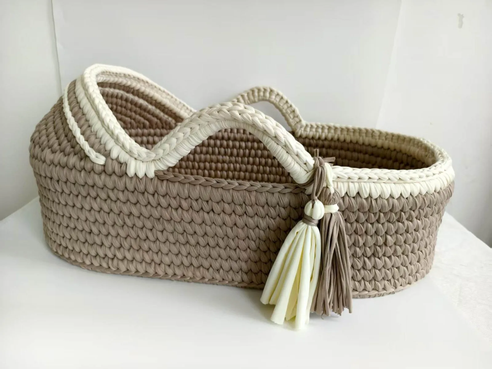 Moses Basket with Wooden Rocking Chair gallery image 1